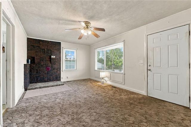 607 Walker Avenue, Graham, NC 27253