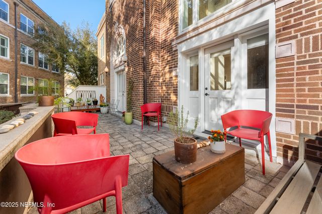2525 COLLEGE Street, 1115, Jacksonville, FL 32204