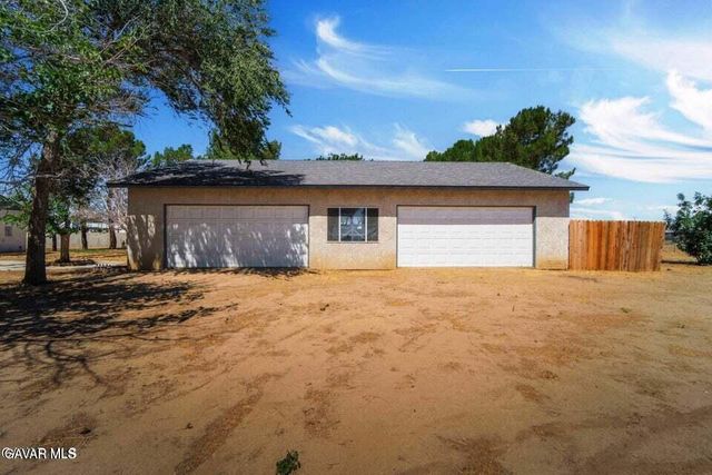 8327 W Avenue I, Lancaster, CA 93536