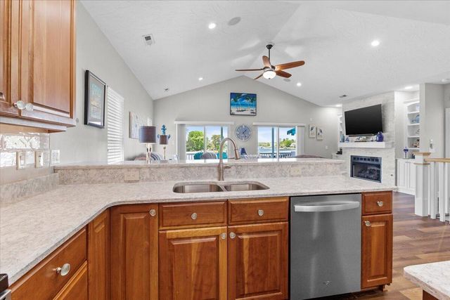 225 Lands End CIR, Union Hall, VA 24176
