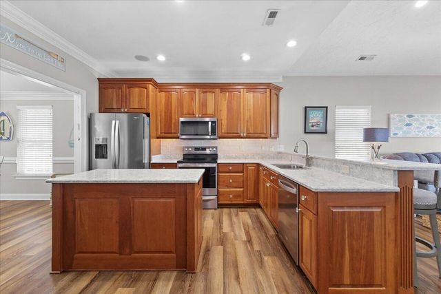 225 Lands End CIR, Union Hall, VA 24176