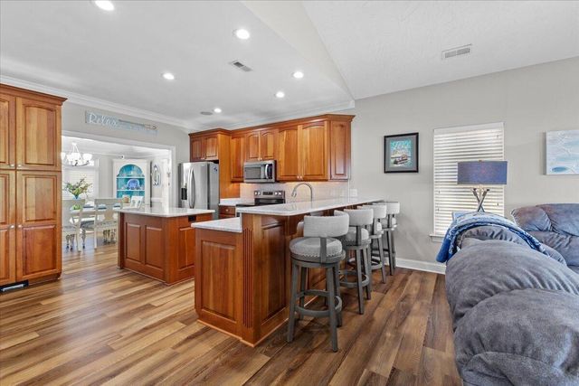 225 Lands End CIR, Union Hall, VA 24176