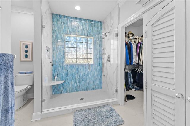225 Lands End CIR, Union Hall, VA 24176