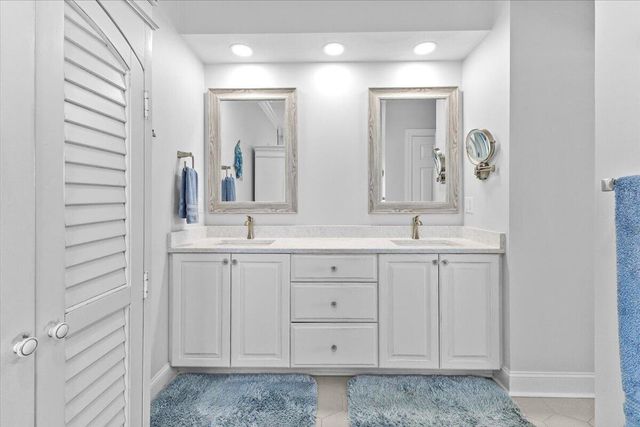 225 Lands End CIR, Union Hall, VA 24176