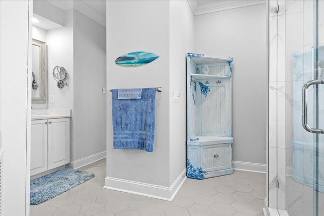 225 Lands End CIR, Union Hall, VA 24176