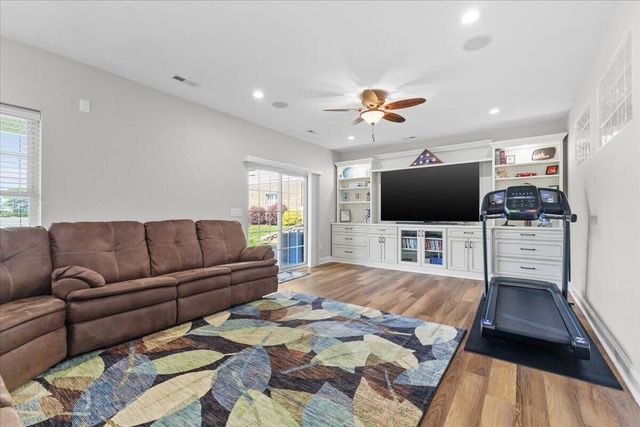 225 Lands End CIR, Union Hall, VA 24176