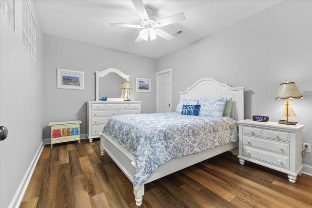 225 Lands End CIR, Union Hall, VA 24176