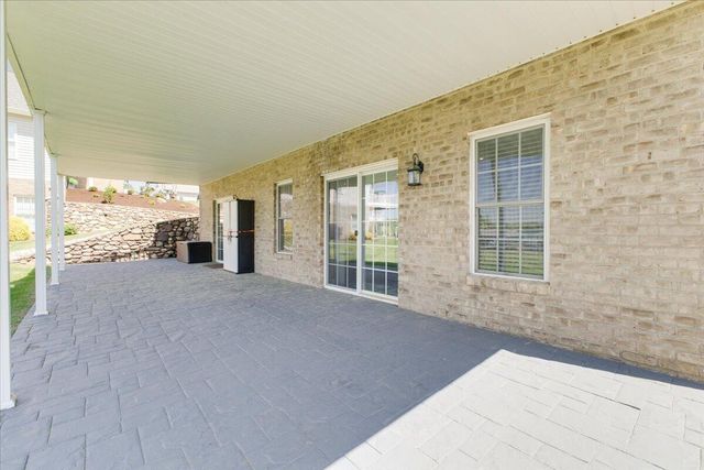 225 Lands End CIR, Union Hall, VA 24176