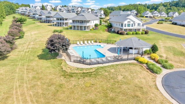 225 Lands End CIR, Union Hall, VA 24176