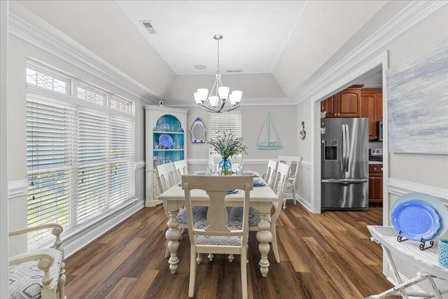 225 Lands End CIR, Union Hall, VA 24176