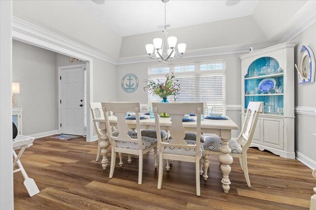 225 Lands End CIR, Union Hall, VA 24176