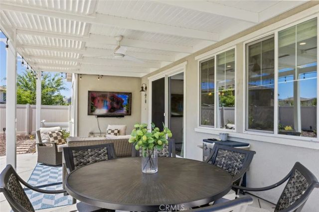 28816 Sedge Lane, Saugus, CA 91350