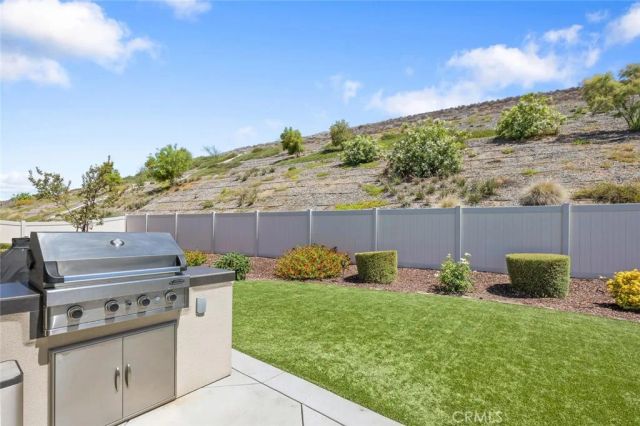 28816 Sedge Lane, Saugus, CA 91350