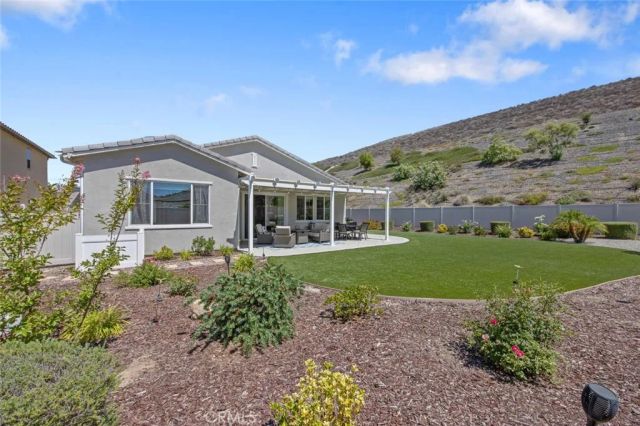 28816 Sedge Lane, Saugus, CA 91350