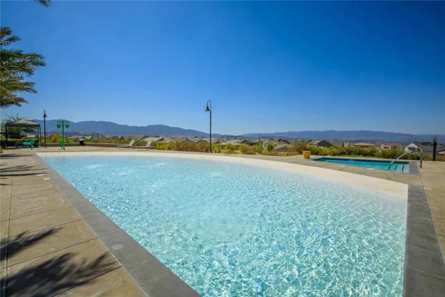 28816 Sedge Lane, Saugus, CA 91350