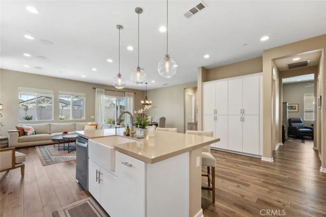 28816 Sedge Lane, Saugus, CA 91350