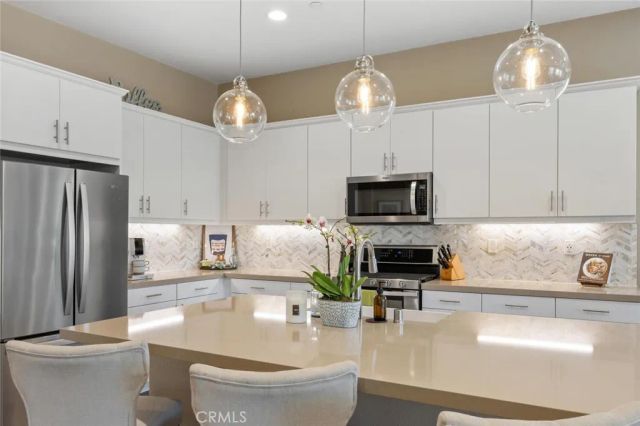 28816 Sedge Lane, Saugus, CA 91350