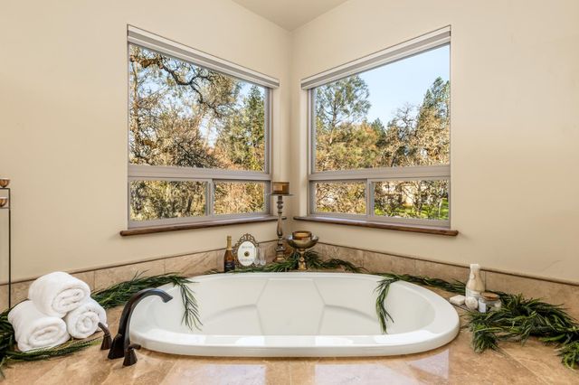 15255 Woodmont Ln, Meadow Vista, CA 95722