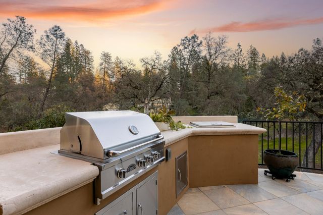 15255 Woodmont Ln, Meadow Vista, CA 95722