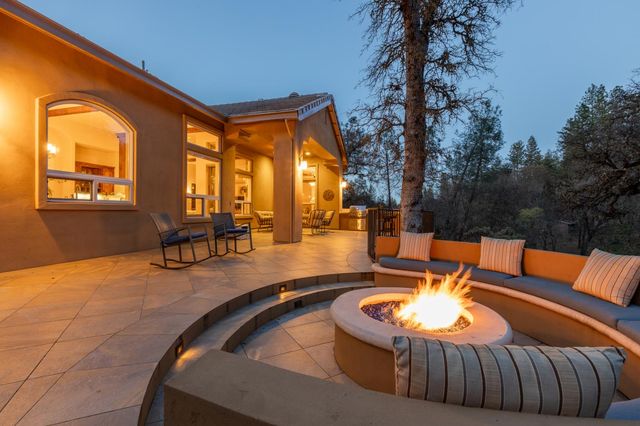 15255 Woodmont Ln, Meadow Vista, CA 95722