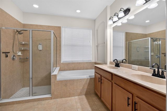 7170 50TH AVENUE CIRCLE E, Palmetto, FL 34221