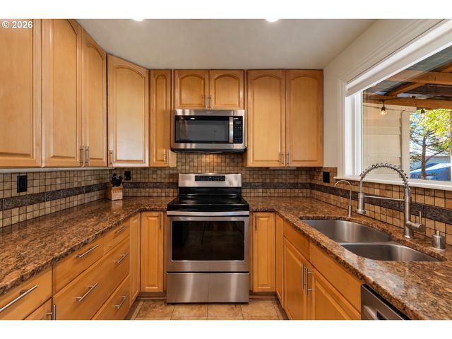 15104 Ne 6TH St, Vancouver, WA 98684