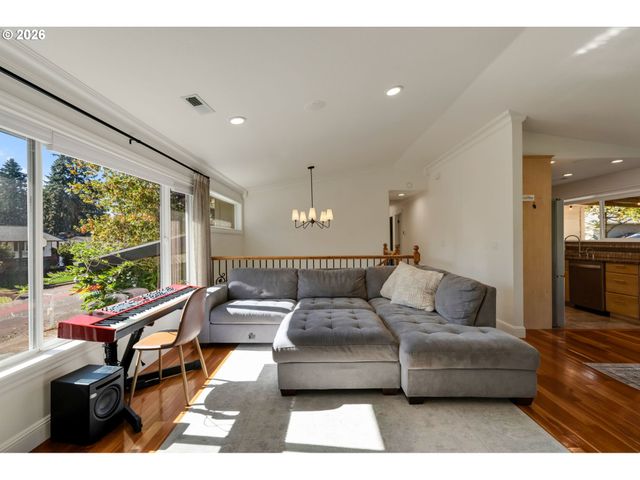 15104 Ne 6TH St, Vancouver, WA 98684