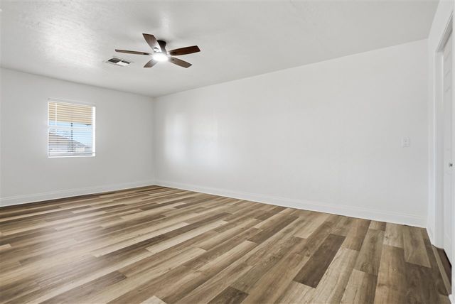 3811 SW Hickory Ln, Lawton, OK 73505