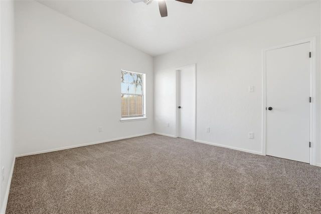 3811 SW Hickory Ln, Lawton, OK 73505