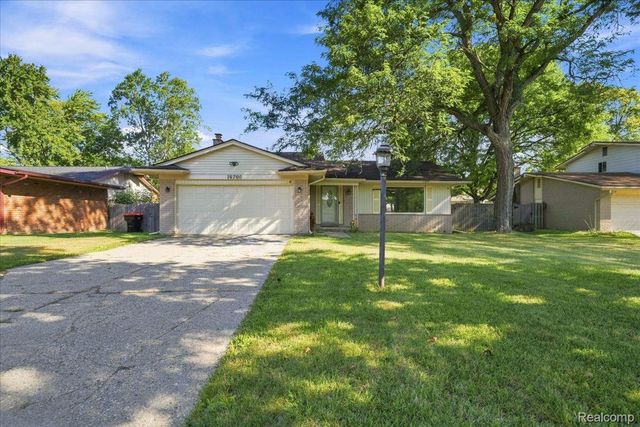 19700 Northbrook Drive, Southfield, MI 48076