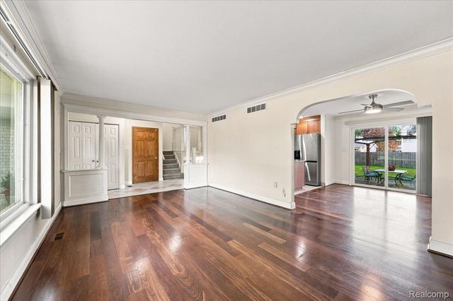 19700 Northbrook Drive, Southfield, MI 48076