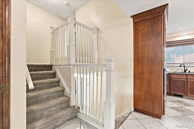 19700 Northbrook Drive, Southfield, MI 48076