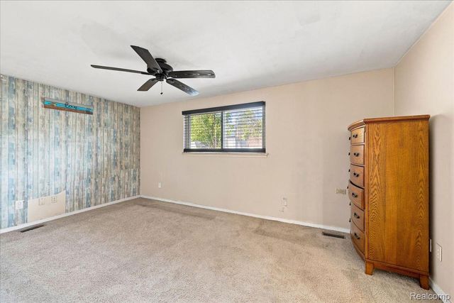 19700 Northbrook Drive, Southfield, MI 48076