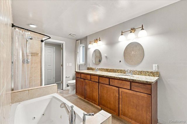 19700 Northbrook Drive, Southfield, MI 48076