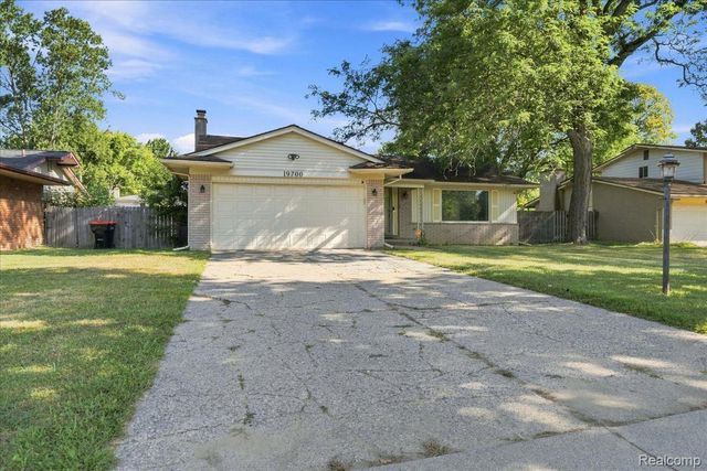 19700 Northbrook Drive, Southfield, MI 48076