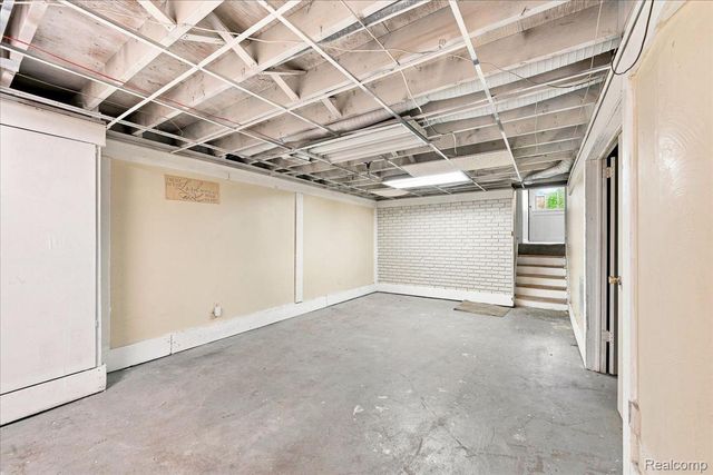 19700 Northbrook Drive, Southfield, MI 48076