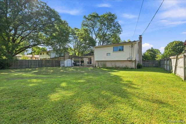 19700 Northbrook Drive, Southfield, MI 48076