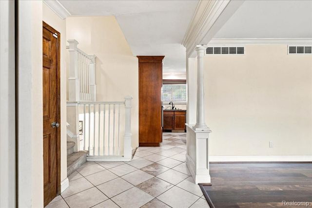 19700 Northbrook Drive, Southfield, MI 48076