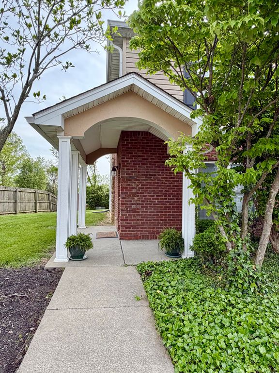 112 Leonardwood Drive 401, Frankfort, KY 40601