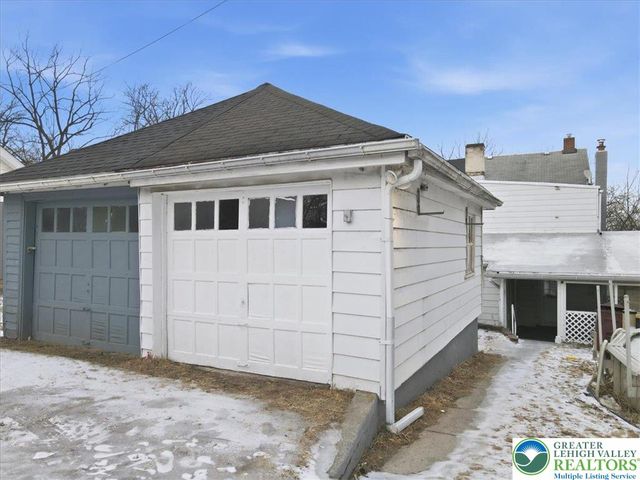 3209 North Front Street, Whitehall Twp, PA 18052