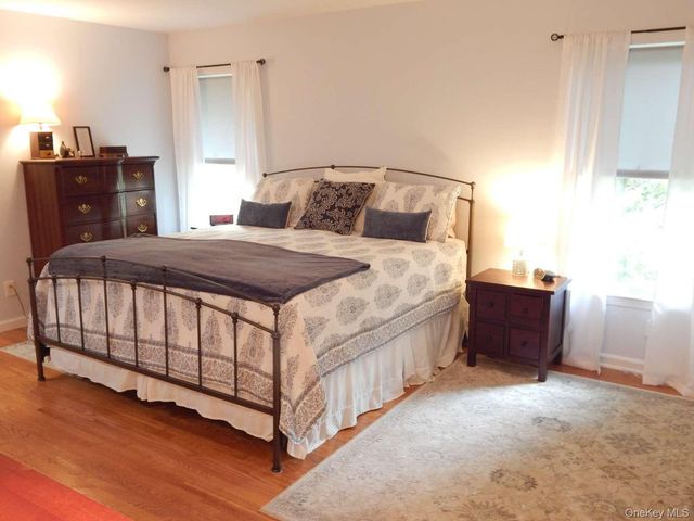 52 Kingwood Park, Poughkeepsie, NY 12601
