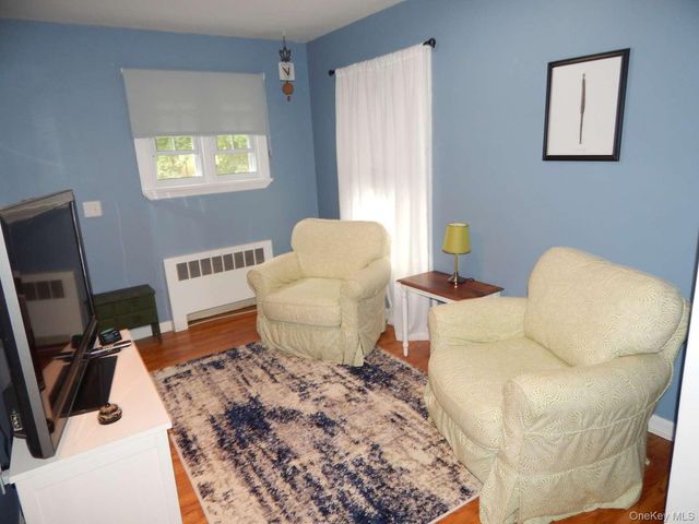 52 Kingwood Park, Poughkeepsie, NY 12601