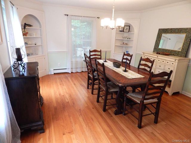 52 Kingwood Park, Poughkeepsie, NY 12601