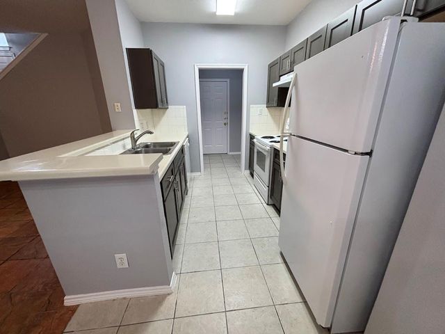 7305 Dan Jean DR B, Austin, TX 78745