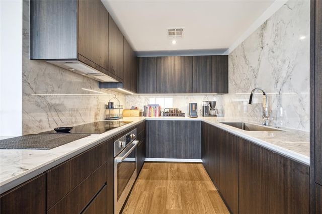 1701 Hermann Drive 23B, Houston, TX 77004