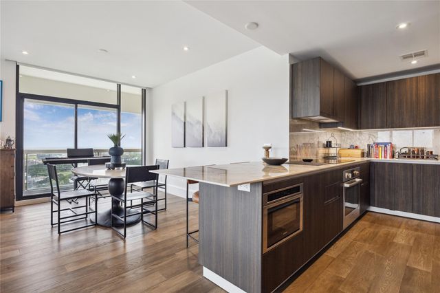 1701 Hermann Drive 23B, Houston, TX 77004