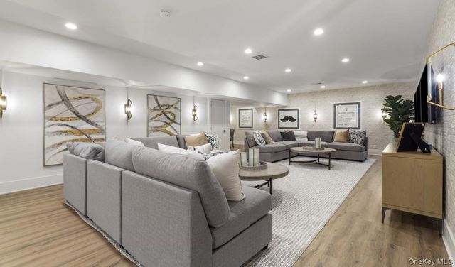 29 Fieldstone Knoll 33, Armonk, NY 10504