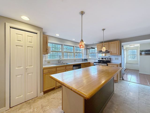 198 Forest Road, Coventry, CT 06238