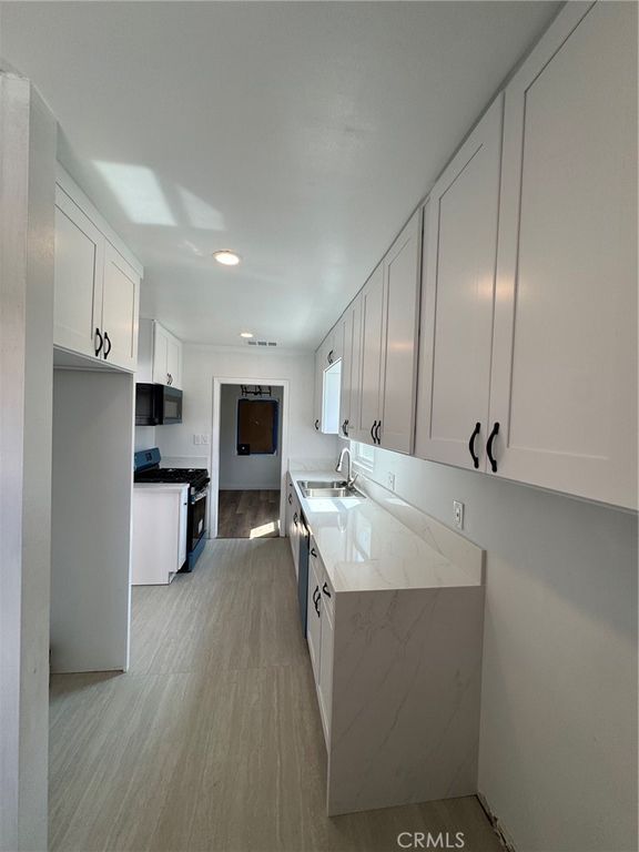 2067 Delta, Long Beach, CA 90810 — photo 4