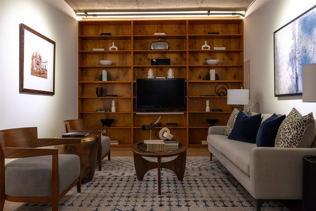 2011 Cedar Springs 305, Dallas, TX 75201